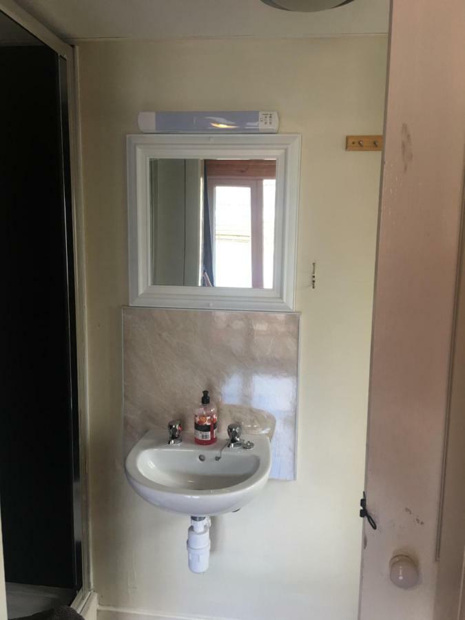 1 Lochness Rooms&Hostel Drumnadrochit Buitenkant foto